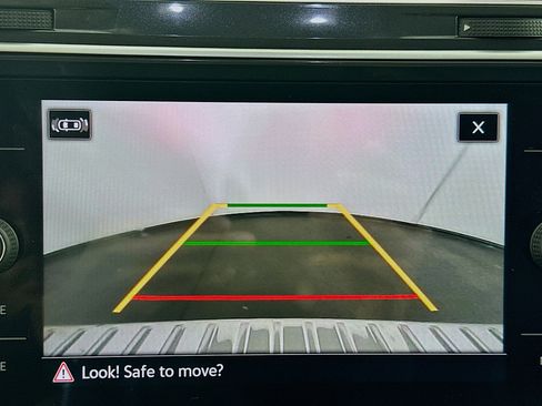 Used 2024 Volkswagen Tiguan Wolfsburg Edition image 22