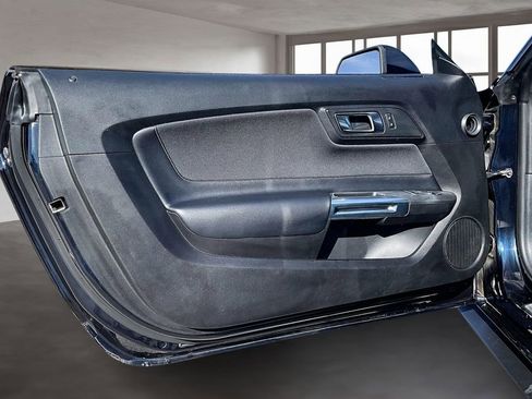 Used 2021 Ford Mustang Coupe image 20