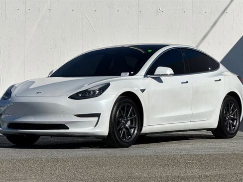 Used 2019 Tesla Model 3 Long Range image 8
