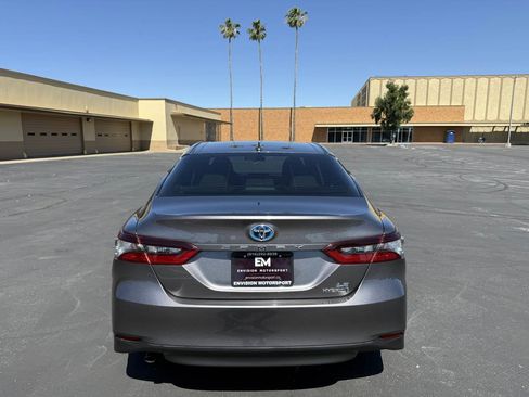 Used 2022 Toyota Camry LE FWD image 6