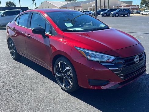 New 2025 Nissan Versa SR w/ Trunk Package image 3