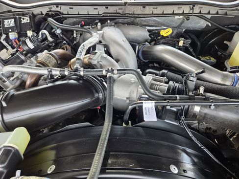Certified 2022 Ford F250 Lariat w/ Lariat Ultimate Package AWD/4WD image 32