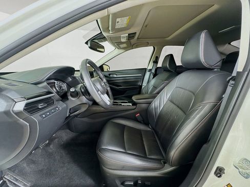 Used 2023 Nissan Altima 2.5 SR AWD/4WD image 12