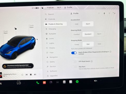Used 2021 Tesla Model Y Long Range AWD/4WD image 25
