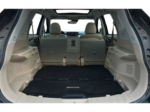 Used 2017 Nissan Rogue SL w/ SL Premium Package image 34