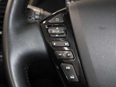 Used 2024 Nissan Armada SV AWD/4WD image 37