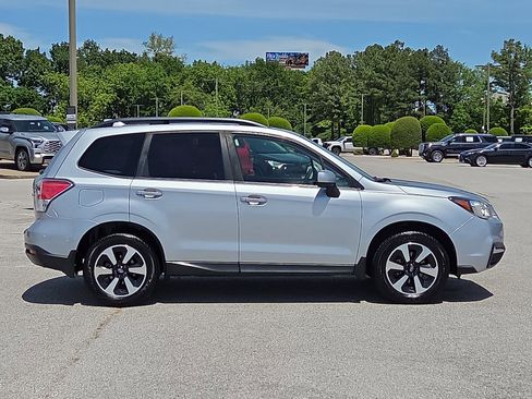 Used 2018 Subaru Forester 2.5i Premium w/ Protection Package #1 AWD/4WD image 6