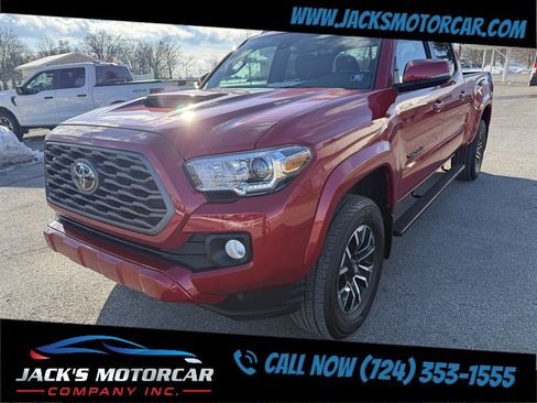 Used 2022 Toyota Tacoma TRD Sport w/ Black Out Package (TMS) image 3