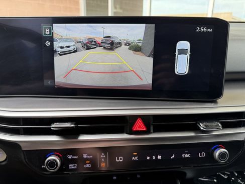Used 2024 Kia Sorento S image 19