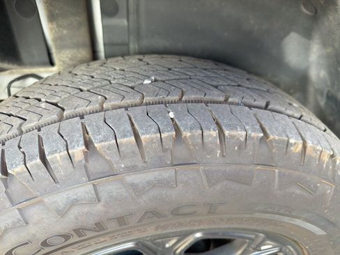 Used 2025 Ford Bronco Sport Badlands image 12