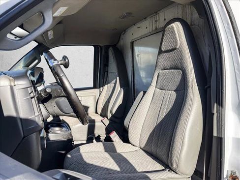 Used 2022 GMC Savana 3500 Extended w/ Power Convenience Package image 16