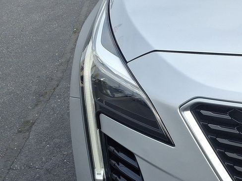 Used 2021 Cadillac XT4 Premium Luxury w/ Technology Package image 10