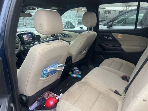 Used 2023 Chevrolet Traverse LS w/ Safety Package image 8