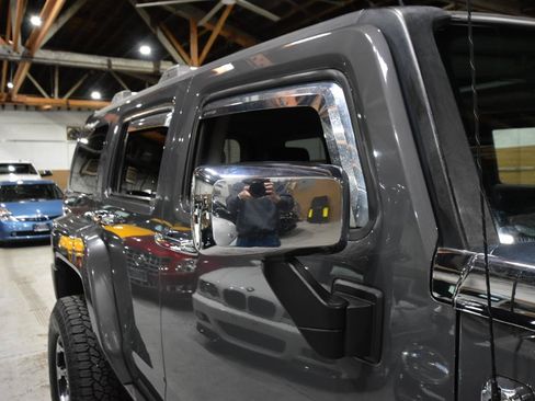 Used 2009 HUMMER H3 Luxury AWD/4WD image 38