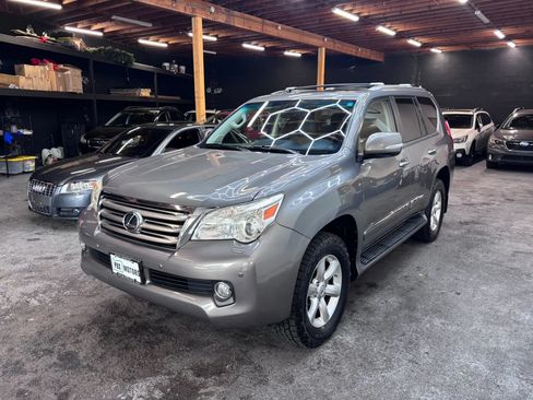 Used 2010 Lexus GX 460 Premium AWD/4WD image 3