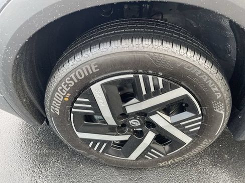 Used 2026 Nissan Kicks SV FWD image 14
