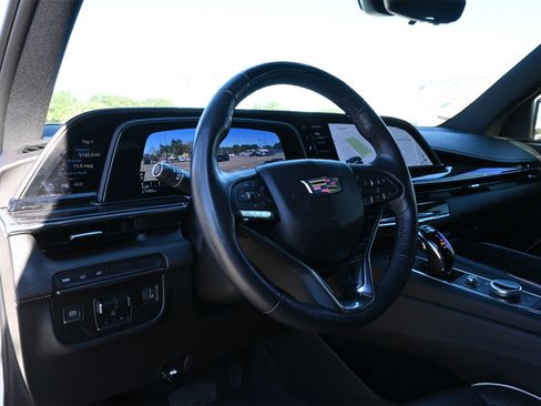 Used 2023 Cadillac Escalade Sport w/ LPO, ONYX Package image 17