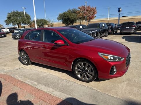 Used 2018 Hyundai Elantra GT Sport image 10