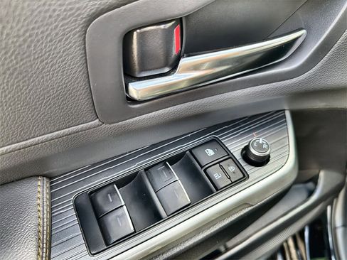 Used 2024 Toyota Sienna XLE Woodland Edition image 15