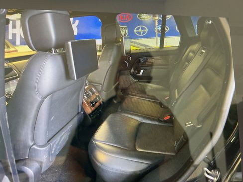 Used 2018 Land Rover Range Rover Supercharged AWD/4WD image 17