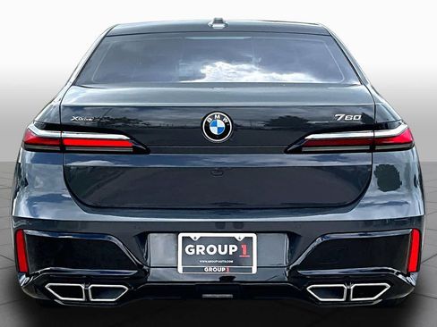 Used 2023 BMW 760i xDrive w/ Executive Package AWD/4WD image 5