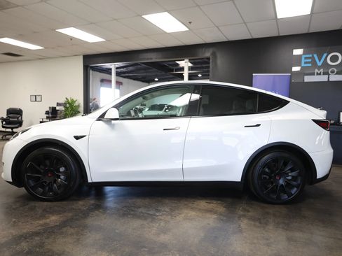 Used 2021 Tesla Model Y Long Range AWD/4WD image 10