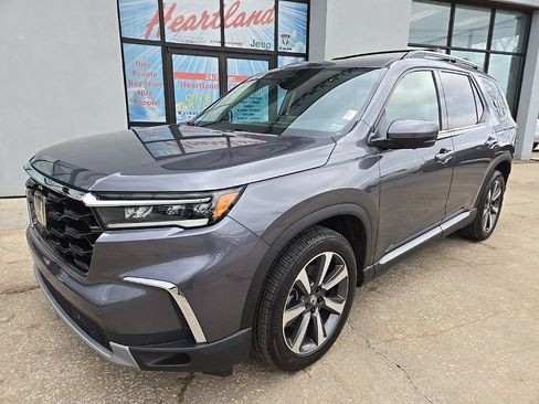 Used 2024 Honda Pilot Elite image 2