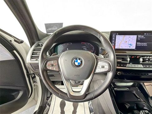 Used 2024 BMW X3 xDrive30i image 11