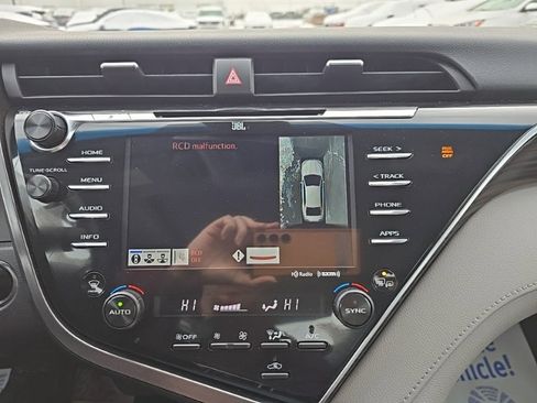 Used 2018 Toyota Camry XLE w/ Audio Package image 12