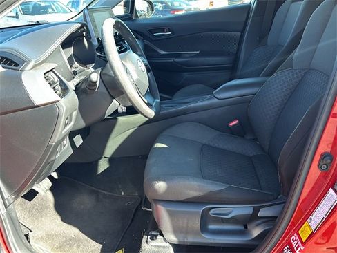 Used 2020 Toyota C-HR LE image 18