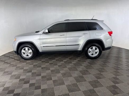 Used 2012 Jeep Grand Cherokee Laredo w/ Laredo E Group AWD/4WD image 10
