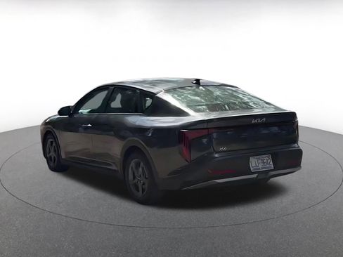 Used 2025 Kia K4 LXS image 11