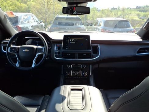 Used 2023 Chevrolet Suburban Premier RWD image 16