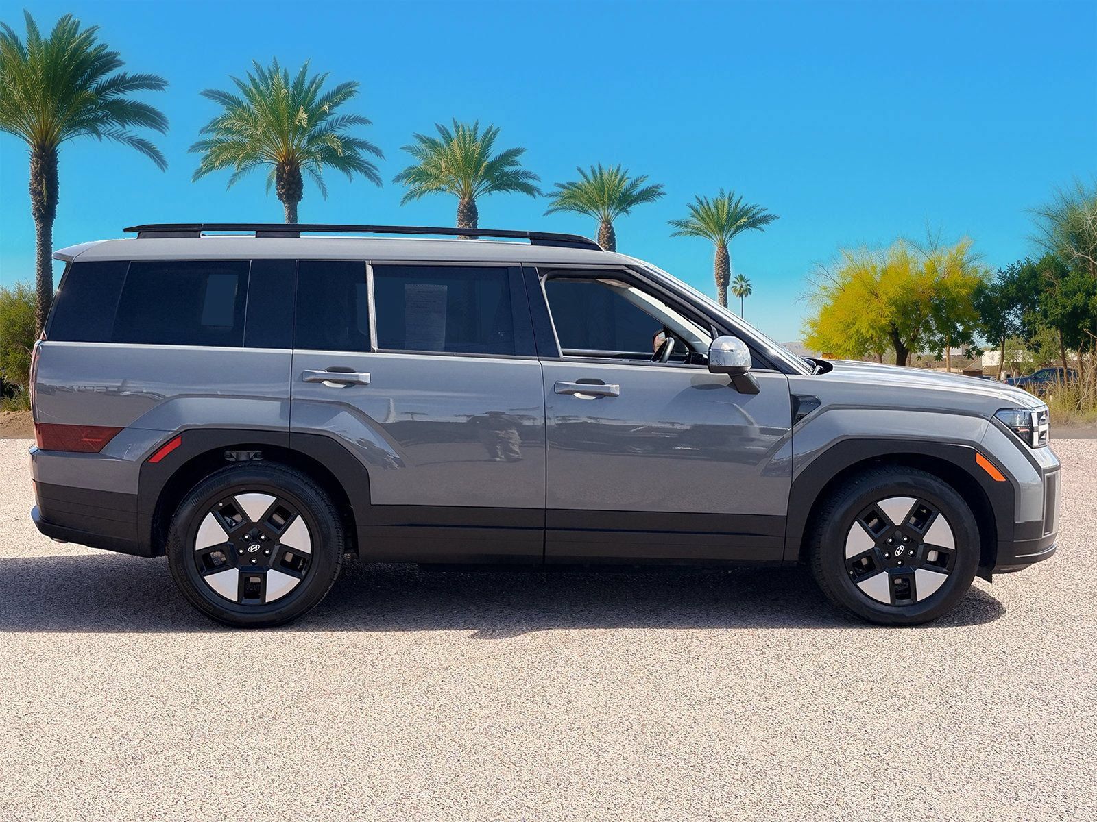 Used 2025 Hyundai Santa Fe SEL AWD/4WD image 8