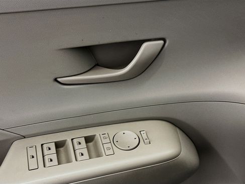 Used 2024 Hyundai Kona SEL image 15