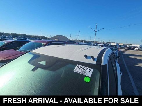 Used 2023 Nissan Rogue SV image 15