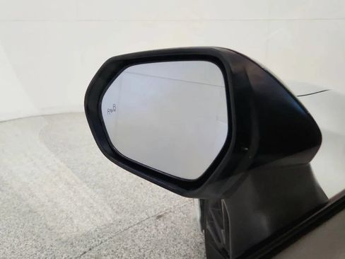 Used 2021 Toyota Camry XSE FWD image 16
