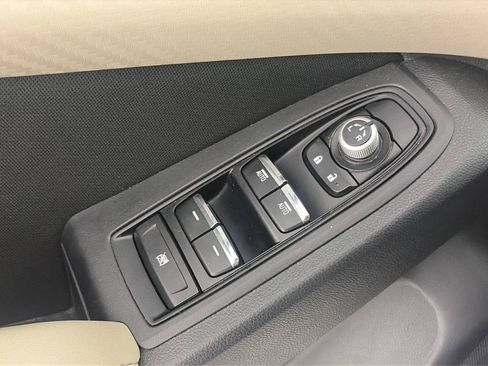 Used 2019 Subaru Ascent Premium AWD/4WD image 10