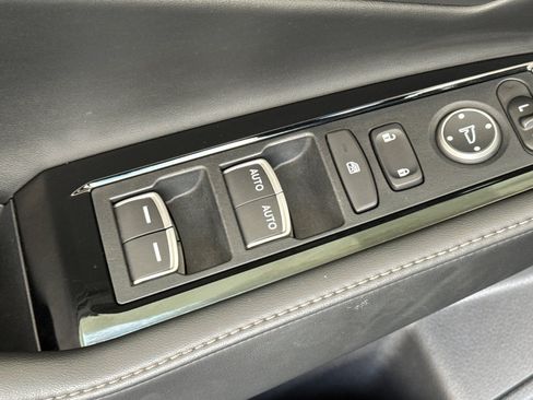 Used 2025 Honda Accord Touring image 13