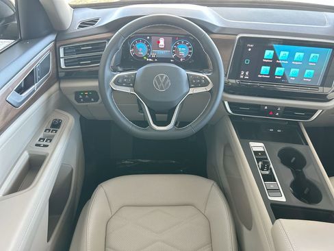 New 2026 Volkswagen Atlas SE image 44