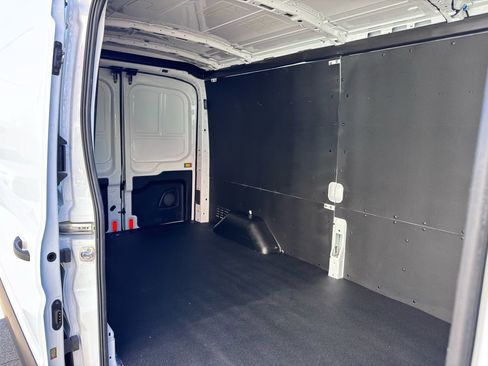 Used 2025 Ford Transit 250 Medium Roof w/ Load Area Protection Package image 32