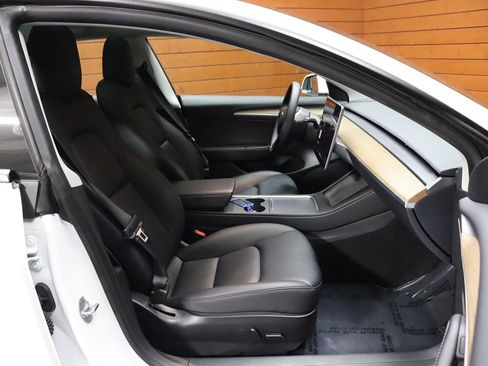 Used 2023 Tesla Model 3 Standard Range image 65