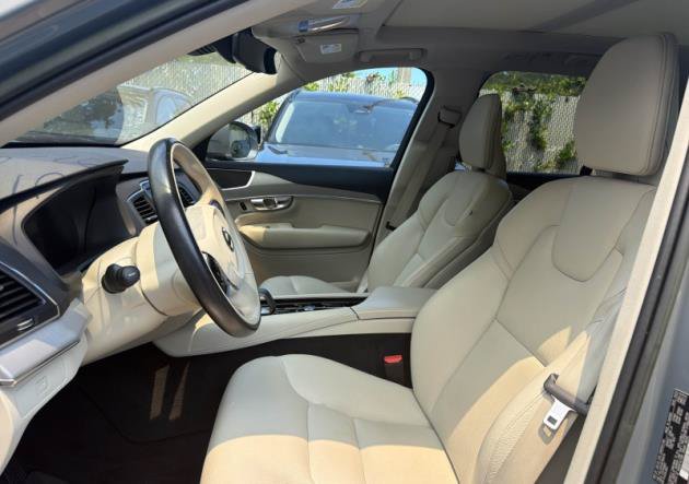 Used 2023 Volvo XC90 B5 Core w/ Protection Package Premier AWD/4WD image 6