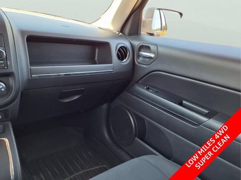 Used 2015 Jeep Patriot Latitude AWD/4WD image 15