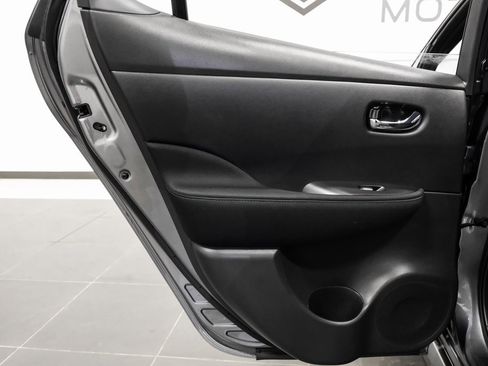 Used 2023 Nissan Leaf S image 43