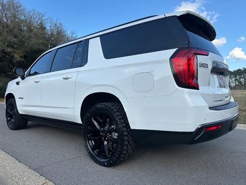 Used 2023 GMC Yukon XL AT4 image 7