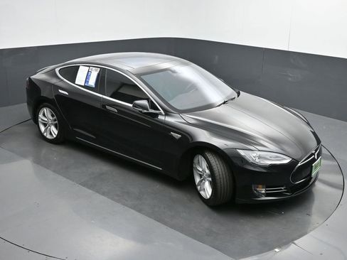 Used 2015 Tesla Model S 85D AWD/4WD image 36