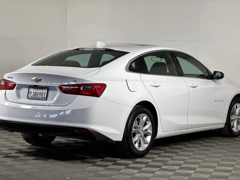 Used 2024 Chevrolet Malibu LT FWD image 3