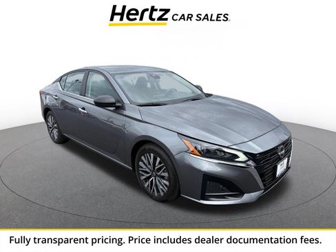 Used 2025 Nissan Altima 2.5 SV FWD image 1