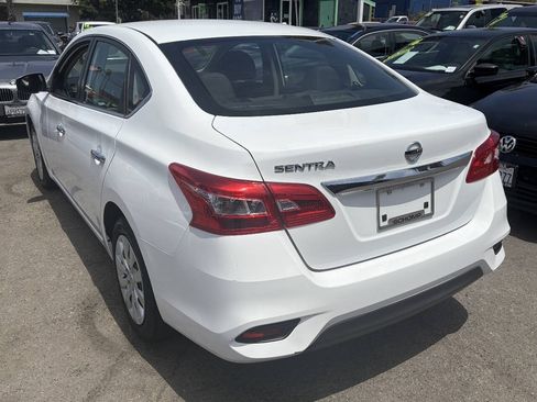 Used 2018 Nissan Sentra S FWD image 4